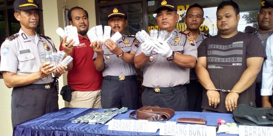 Tukang pijat di Semarang jual pil koplo ke anak SMA, 1 strip Rp 25.000
