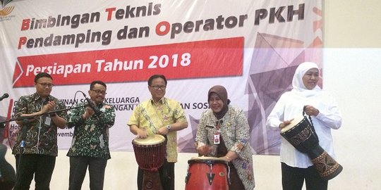 Mundur dari Mensos karena maju Pilgub Jatim, Khofifah janji PKH tetap jalan