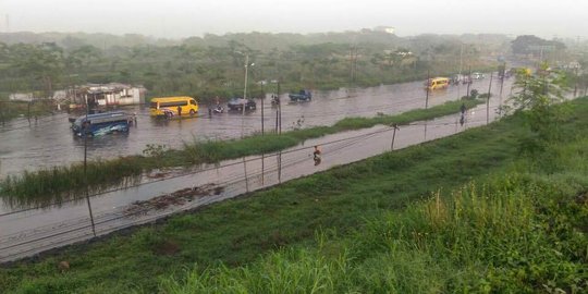 Banjir di Porong masih tinggi, 22 kereta api tak bisa 