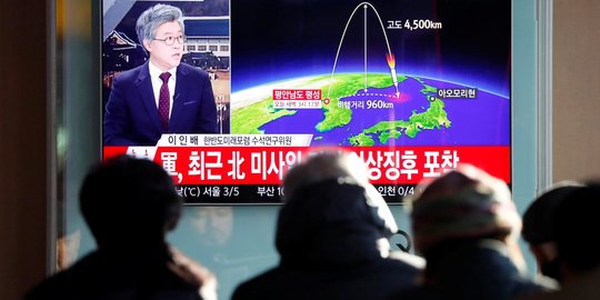 Korea Utara luncurkan rudal balistik dan jatuh di Laut Jepang