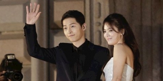 Song Hye Kyo rayakan ultah bareng Song Joong Ki dan teman di hotel