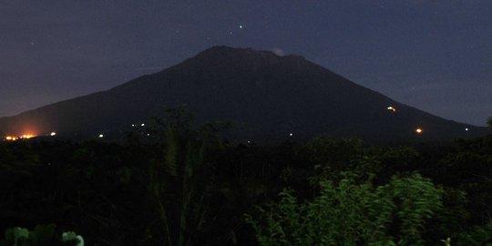 Ini bahayanya jika abu vulkanik gunung berapi masuk ke mesin & kabin pesawat