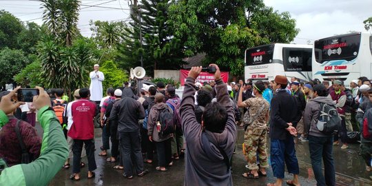 Dewan Syariah Solo berangkatkan 1.100 anggota ke Jakarta ikut reuni 212