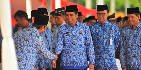 Ribuan guru honorer akan sambut Jokowi di Bekasi, minta diangkat jadi PNS