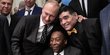 Semringahnya Putin pose bareng mantan pesepakbola top dunia saat Drawing World Cup