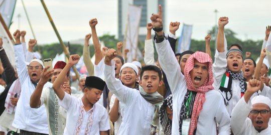 Hidayat sesalkan ada yang sebut reuni hanya lazim untuk sekolahan