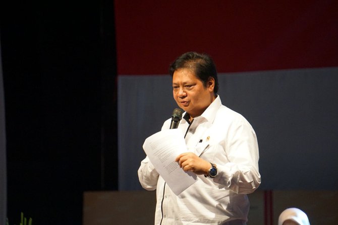 menteri perindustrian ri airlangga hartarto