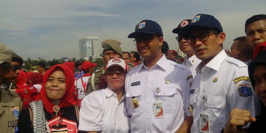 Peringati hari Armada 2017, Gubernur Anies & KSAL Ade gowes sepeda beriringan