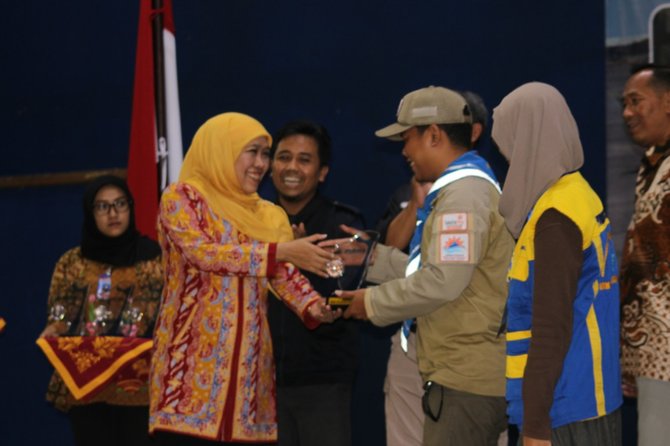 khofifah dan relawan muhammadiyah