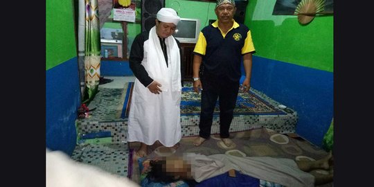 Pulang dari ceramah, Ustaz ini kaget ada jenazah di rumahnya