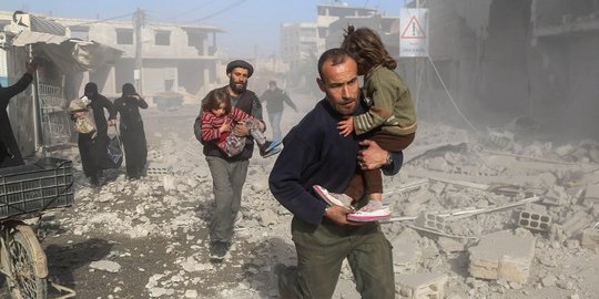 Kepanikan warga Ghouta timur saat digempur pasukan Assad