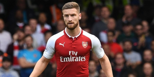 Juventus ingin boyong Mustafi dari Arsenal