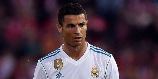 Ketahuan idolakan Messi, Anak Ronaldo hapus buktinya di Instagram
