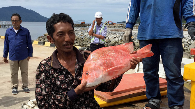 bupati natuna hamid rizal dan nelayan