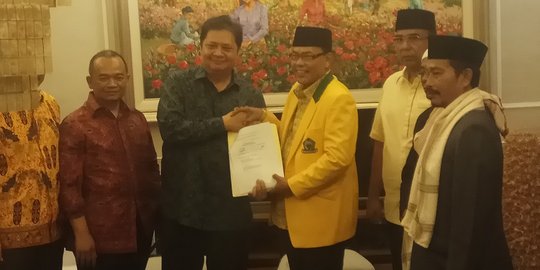 Satuan Karya Ulama Golkar dukung Airlangga gantikan Setya Novanto