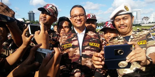 Hadir di apel, Anies Baswedan bangga pakai seragam FKPPI