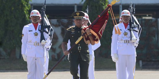 Usai sertijab, Jendral Gatot dan Marsekal Hadi langsung salam komando