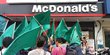 Massa di Ciputat boikot & lempari McDonald's dengan telur busuk