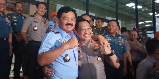 Kapolri bawa rombongan beri selamat pada Panglima TNI baru Marsekal Hadi