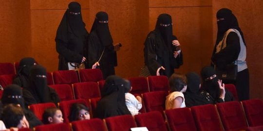 Mulai tahun depan, warga Saudi akhirnya boleh nonton bioskop