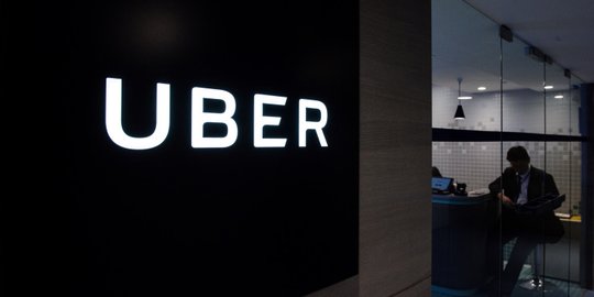 Di Singapura, Uber didanai perusahaan taksi untuk bersaing dengan Grab