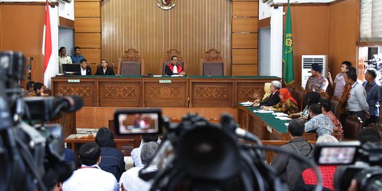 Ditanya praperadilan gugur besok, ini komentar pengacara Setnov