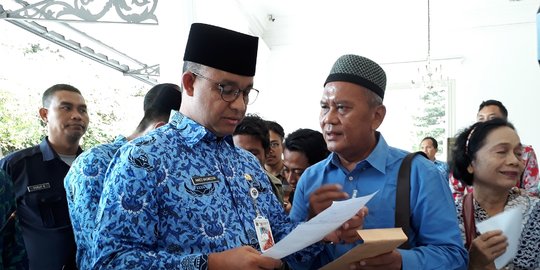 Anies-Sandi diminta beri gaji Ketua RT/RW