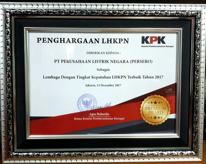 pln raih dua penghargaan