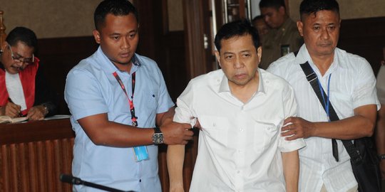 Setya Novanto dan dramanya di sidang perdana