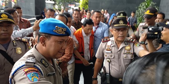 Biasa ngamen, massa pendukung Setnov di Tipikor mengaku dibayar