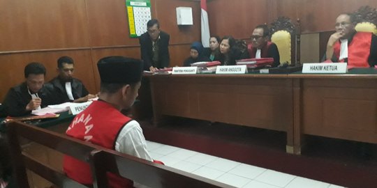 Hakim PN Surabaya geram terdakwa tak menyesal bunuh pacar