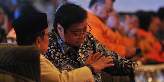 Airlangga ambil alih Golkar, PDIP dinilai bisa kena imbasnya