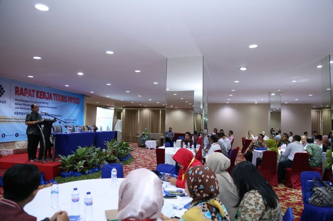 rapat kerja teknis pelaksana penempatan tenaga kerja indonesia swasta