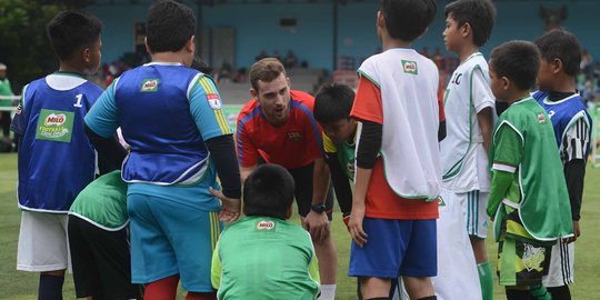 Antusiasme anak-anak SD Jakarta ikuti Milo Football Clinic Day