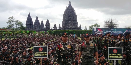 20.000 Banser NU & Kokam Muhammadiyah apel kebangsaan di Prambanan