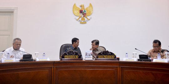 Ada cuaca ekstrem, Presiden Jokowi minta menteri waspada sambut Natal dan Tahun Baru