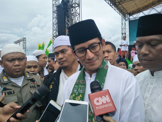 sandiaga uno hadiri acara maulid nabi di monas