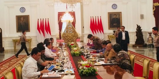 Jokowi minta Polri, TNI & BIN tingkatkan keamanan saat Natal & Tahun Baru 2018