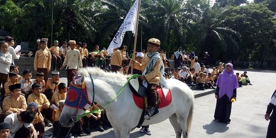 375 Siswa SD di Solo gelar aksi dukung Palestina