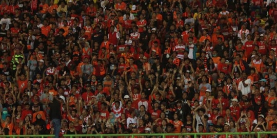 Jakmania ulang tahun, Bobotoh ikut merayakan