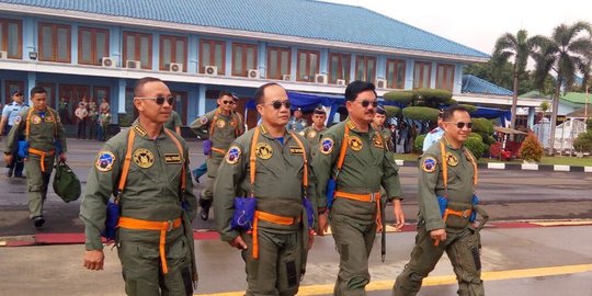 Kapolri Jenderal Tito dan Panglima TNI Marsekal Hadi terbang bareng naik Sukhoi