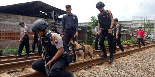 Jelang Natal dan Tahun Baru 2018, Polres Karanganyar sisir jalur kereta api