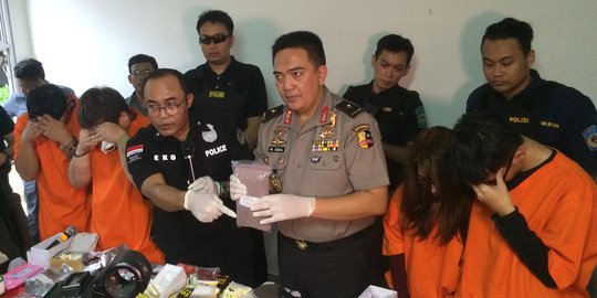 Apartemen di Jakut jadi home industri ekstasi bentuk sachet dan minuman kemasan