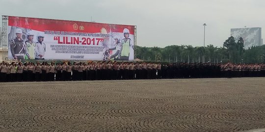 Polri dan TNI gelar apel pasukan Operasi Lilin jelang Natal dan Tahun Baru 2018