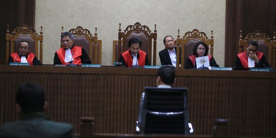 Dalam vonis Andi Narogong, hakim beberkan nama penerima uang e-KTP