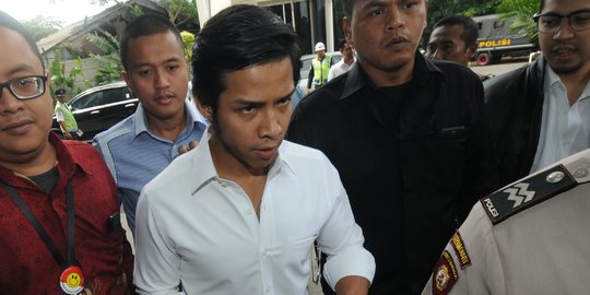 Putra sulung Setnov membisu saat penuhi panggilan KPK