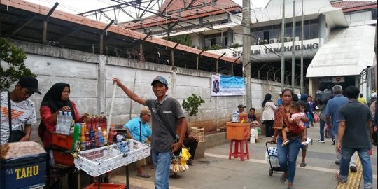 PKL Tanah Abang tak dapat lapak: Pak Anies udah bagus-bagus kok kayak gini