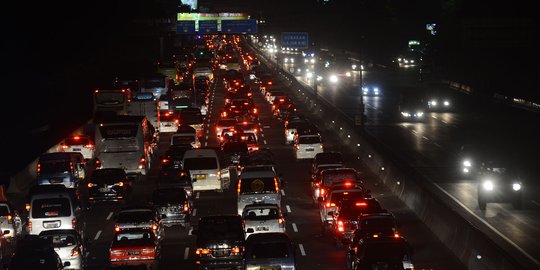 Masuk Tol Cikarang digratiskan jika antrean di gerbang capai 5 km