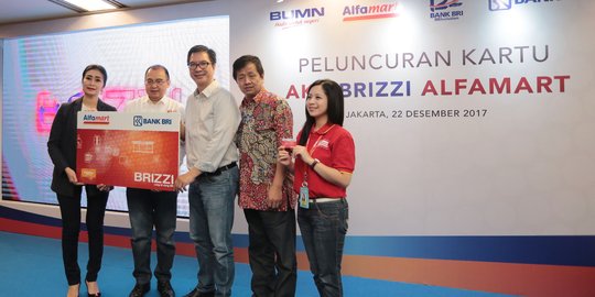 BRI terbitkan kartu co-branding AKU BRIZZI Alfamart