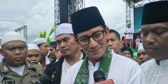 Sandiaga bakal pasang CCTV pantau PKL bandel jualan di trotoar Jati Baru